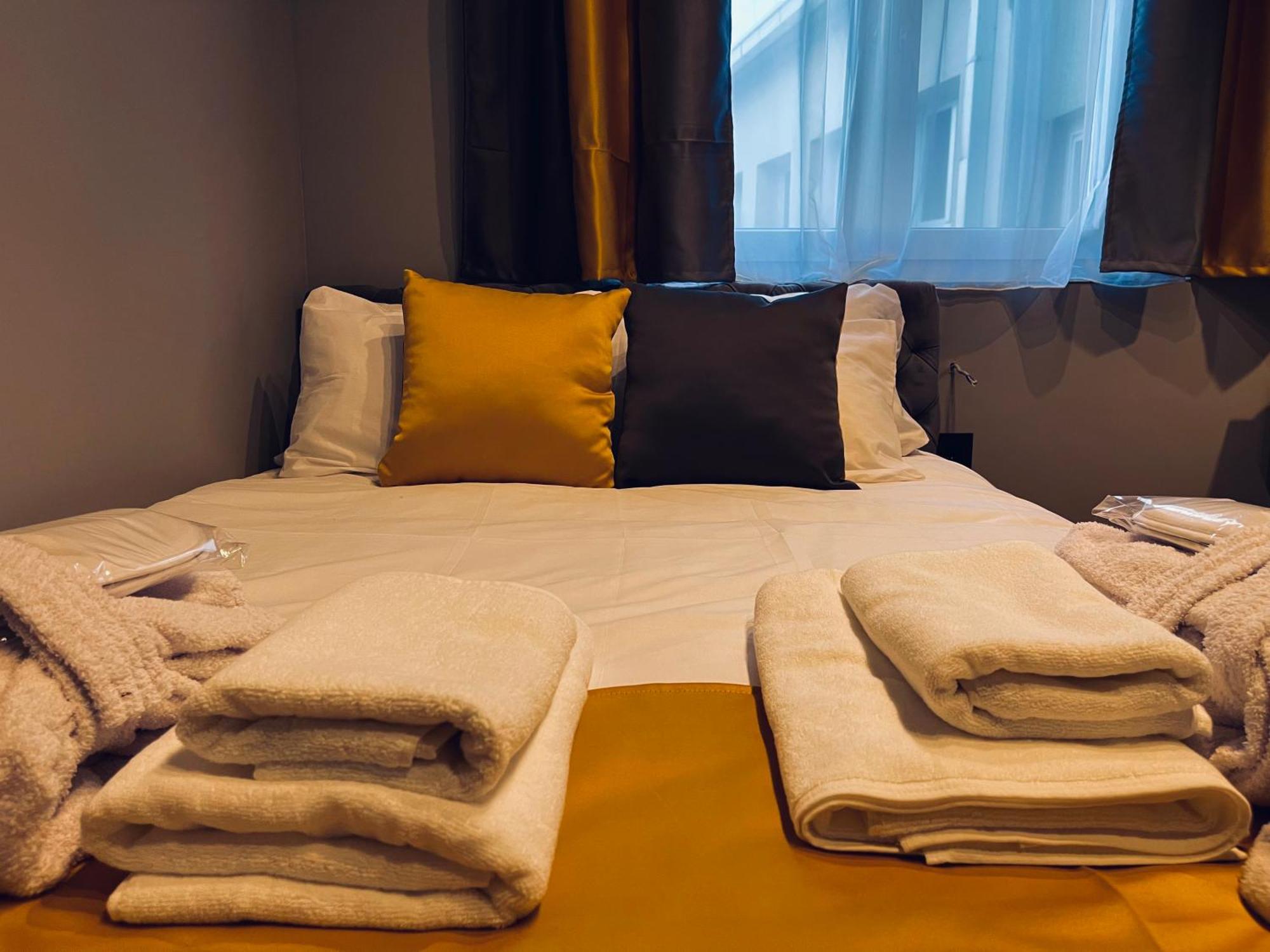 Mozaik Apartments & Spa - Modern 4-Star Apartments With Exclusive Private Spa Wellness In The City Center - Sauna, Jacuzzi, Turkish Bath - Free Parking, Wi-Fi - Rooms & Apartments Ćuprija Eksteriør billede