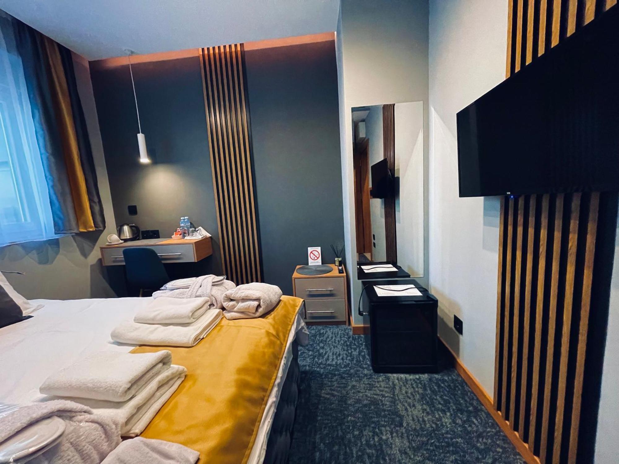 Mozaik Apartments & Spa - Modern 4-Star Apartments With Exclusive Private Spa Wellness In The City Center - Sauna, Jacuzzi, Turkish Bath - Free Parking, Wi-Fi - Rooms & Apartments Ćuprija Eksteriør billede