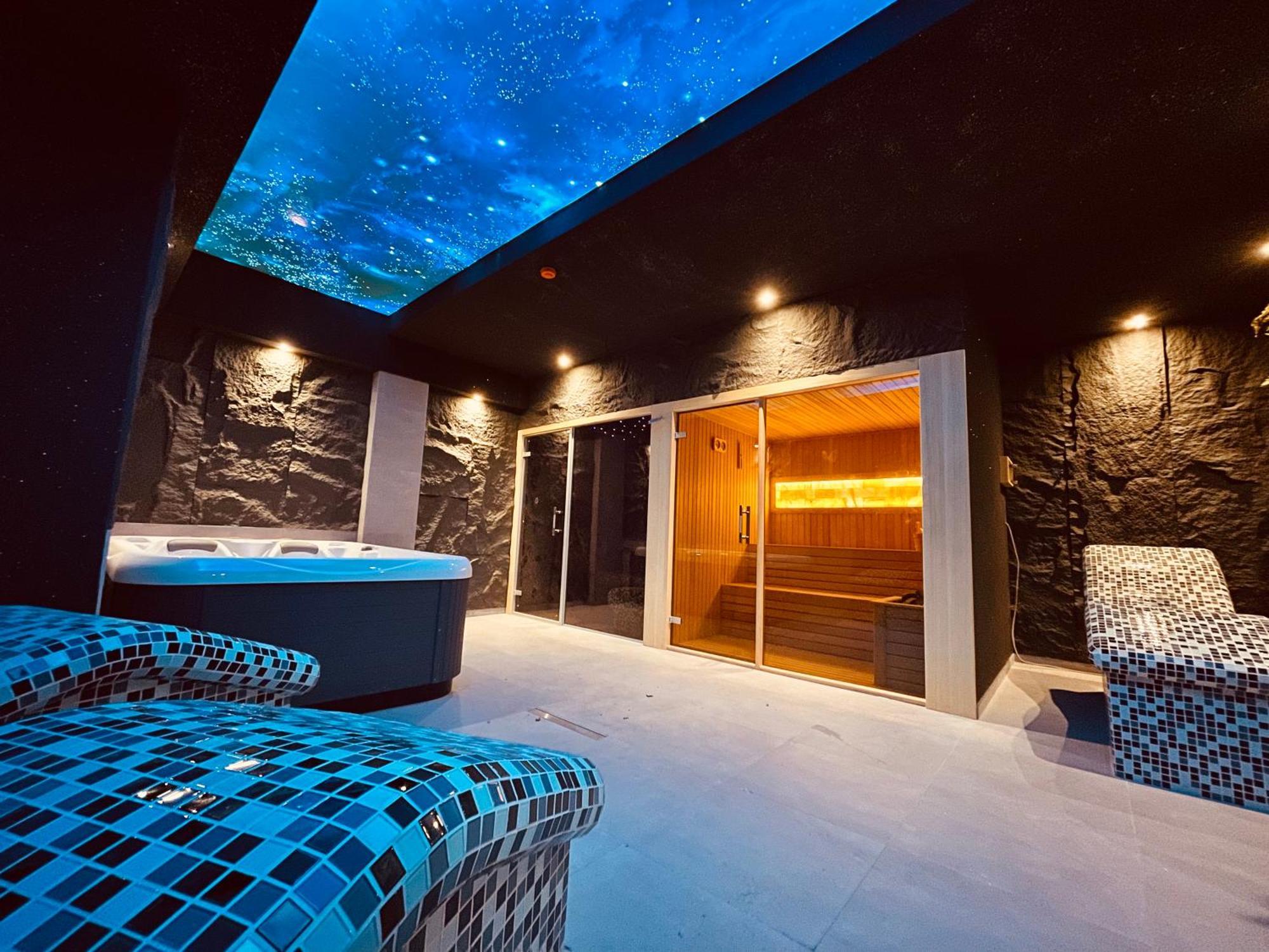 Mozaik Apartments & Spa - Modern 4-Star Apartments With Exclusive Private Spa Wellness In The City Center - Sauna, Jacuzzi, Turkish Bath - Free Parking, Wi-Fi - Rooms & Apartments Ćuprija Eksteriør billede